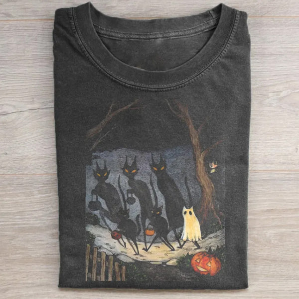 Black cat halloween T-Shirt