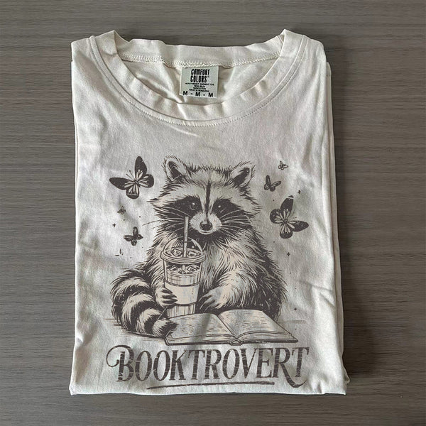 Booktrovert T-shirt