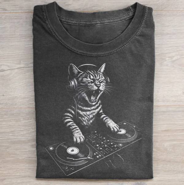 Vintage Cat DJ T-shirt