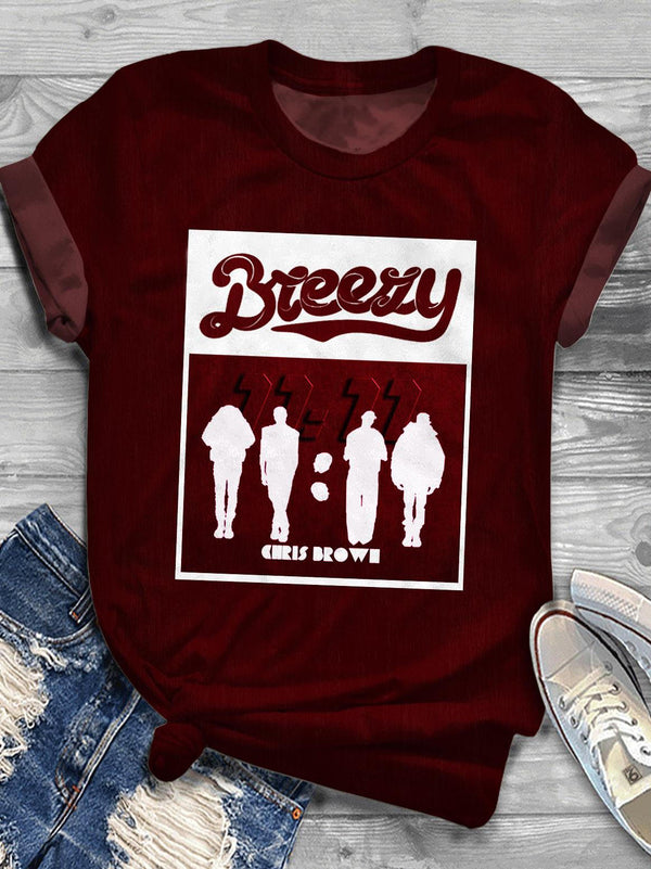 Camiseta de cuello redondo con estampado de álbum de arte en rojo vino de Chris Brown 