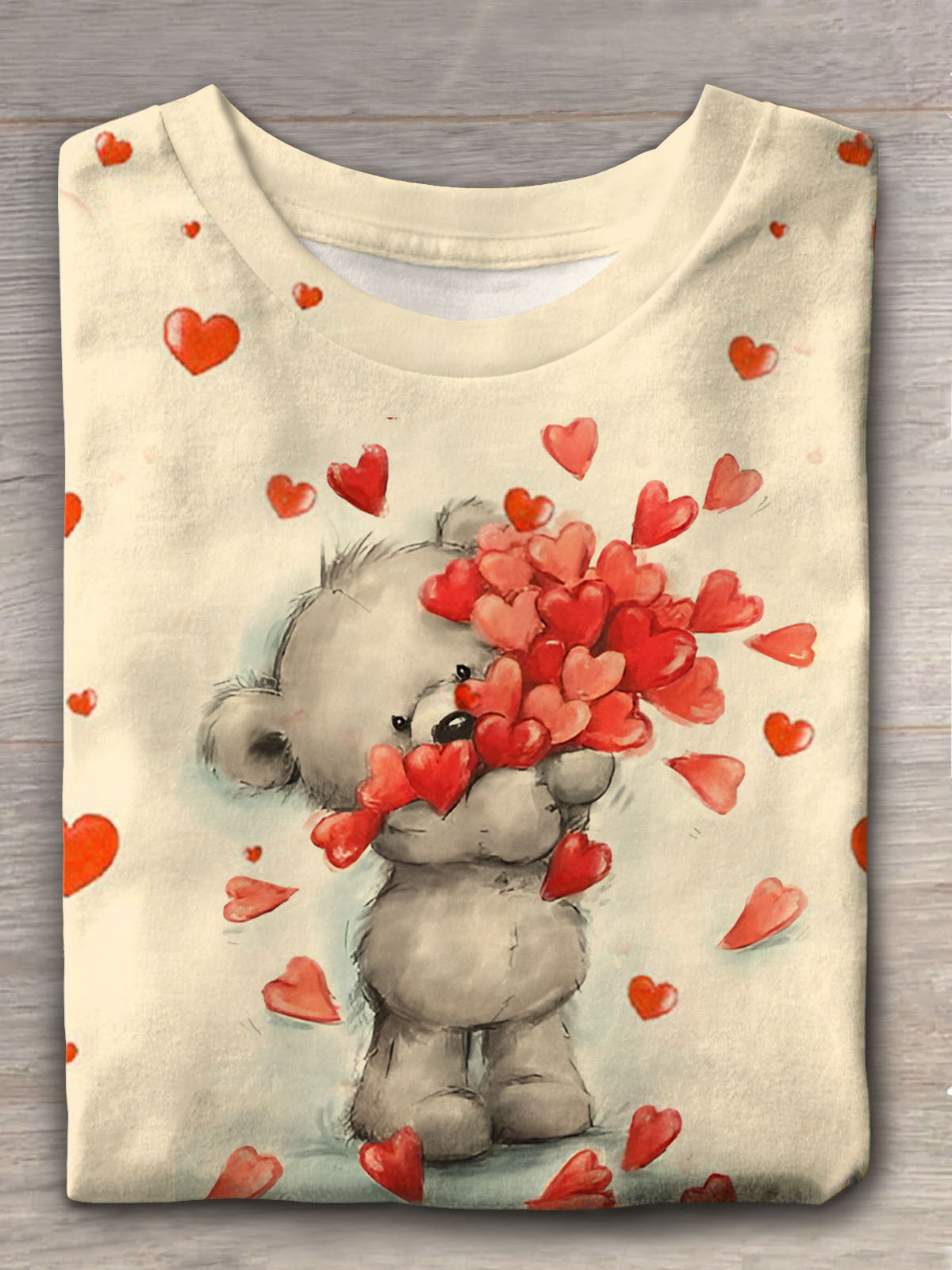 Camiseta de cuello redondo con estampado de oso de amor para mujer 