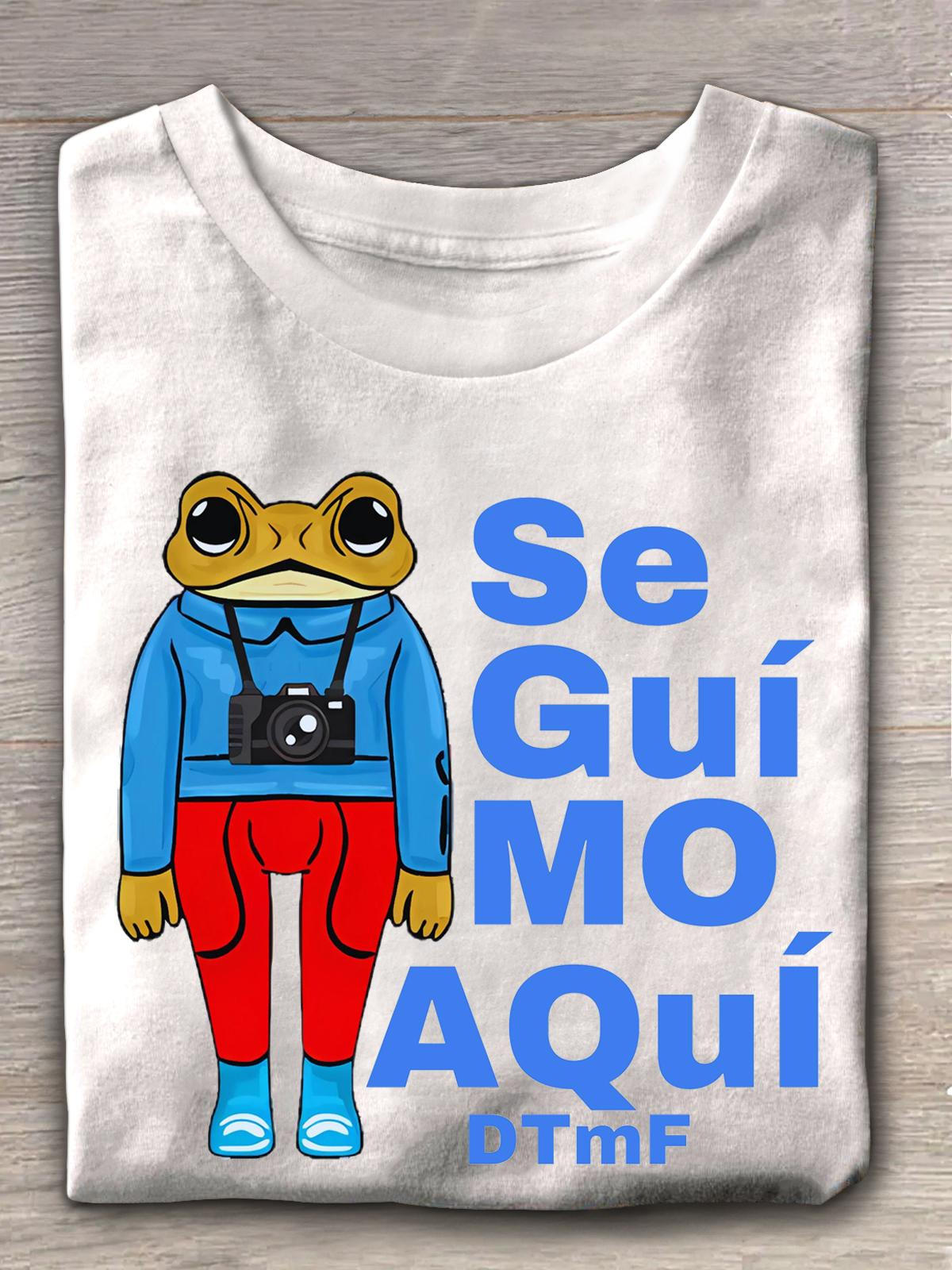 Camiseta Seguimos Aquí Dtmf Cuello Redondo 