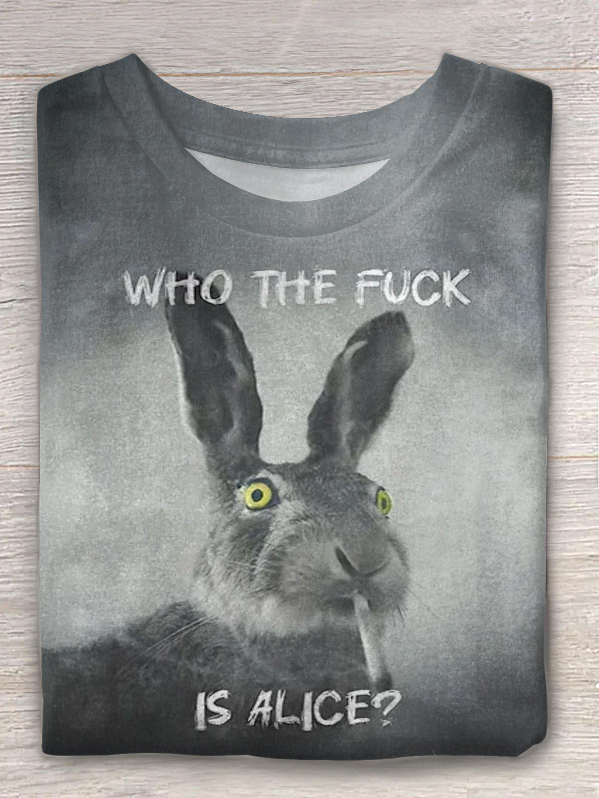 Camiseta de cuello redondo con estampado de conejo oscuro 