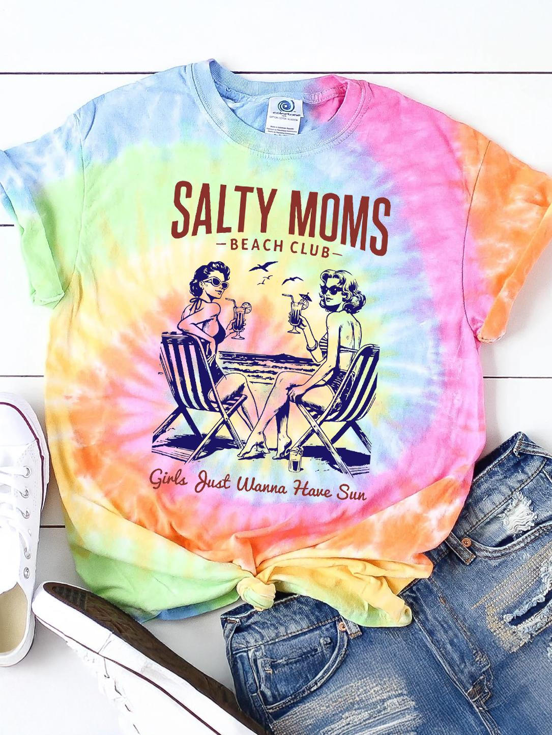 Camiseta de cuello redondo del Salty Moms Beach Club 