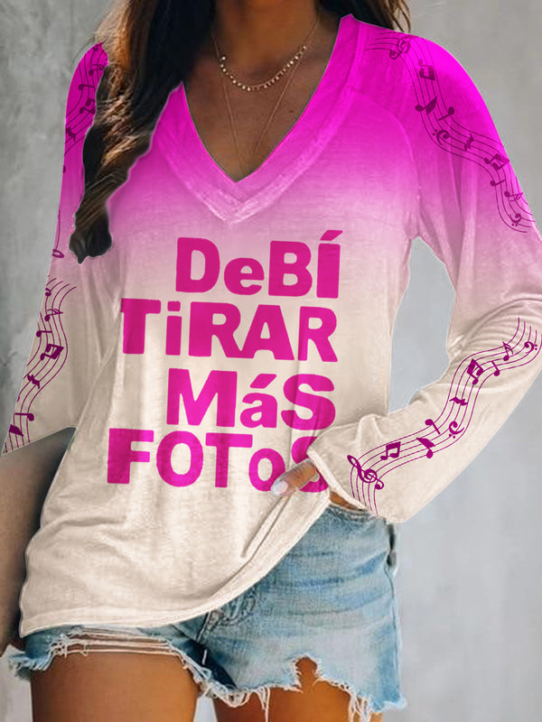 Top de manga larga con cuello en V y estampado de tiara Debi de DTMF 