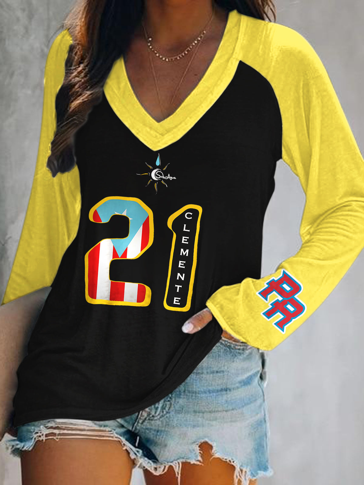 Roberto Clemente Print V-Neck Long Sleeve Top