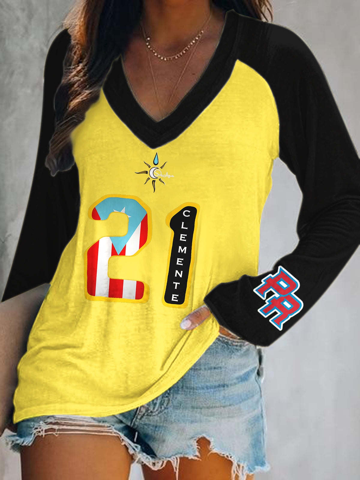 Roberto Clemente Print V-Neck Long Sleeve Top