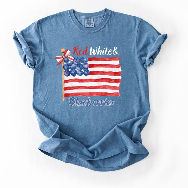 Red White & Blueberries Coquette Flag Print Crew Neck T-shirt